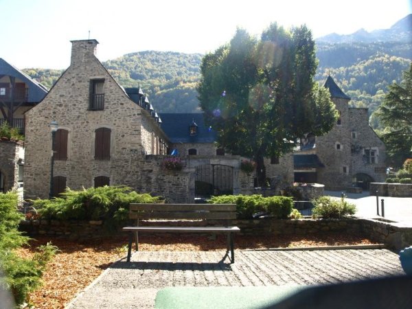 La mairie de Saint-Lary